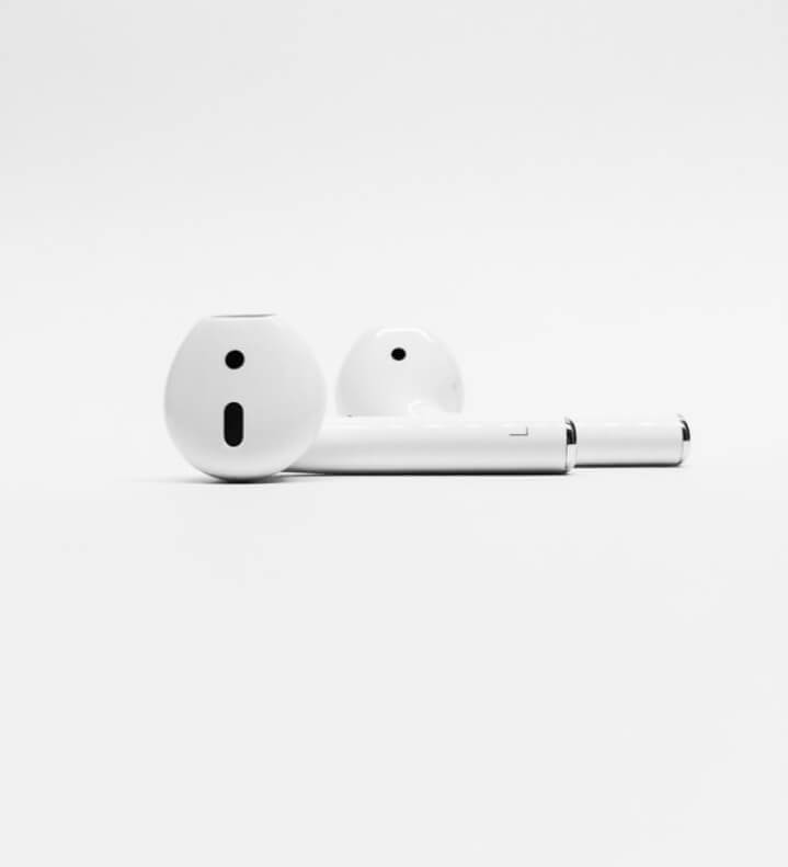 Kui Ye Chen’s AirPods